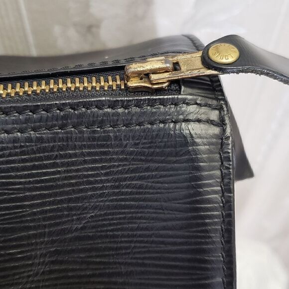 Louis Vuitton Epi Speedy 35 Black With Dust Bag - Picture 6 of 11